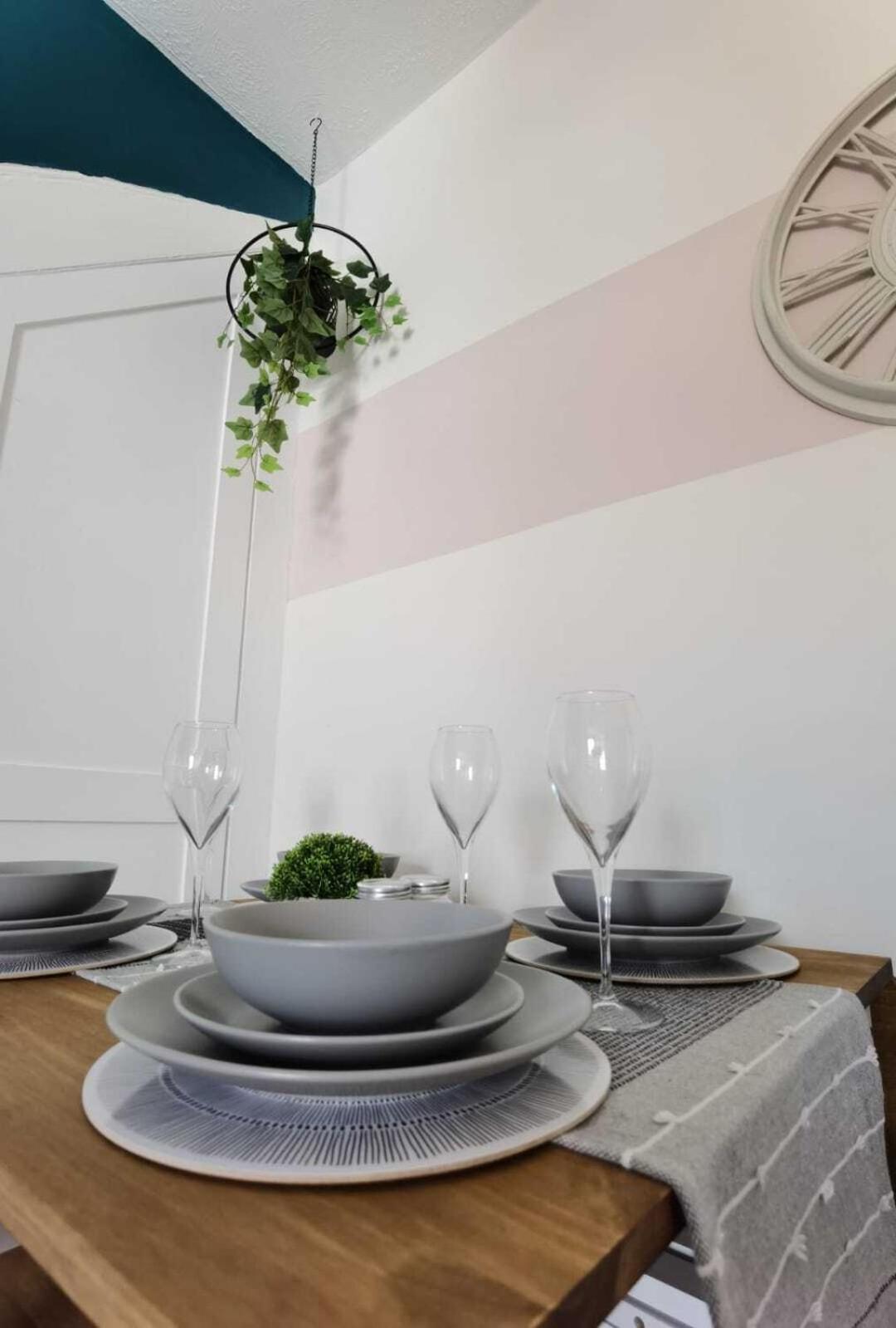 Ferienwohnung Raleigh Ff&Tf - 1 Bed Georgian Flat In The Centre Of Exeter, Free Parking With Wifi Zimmer foto
