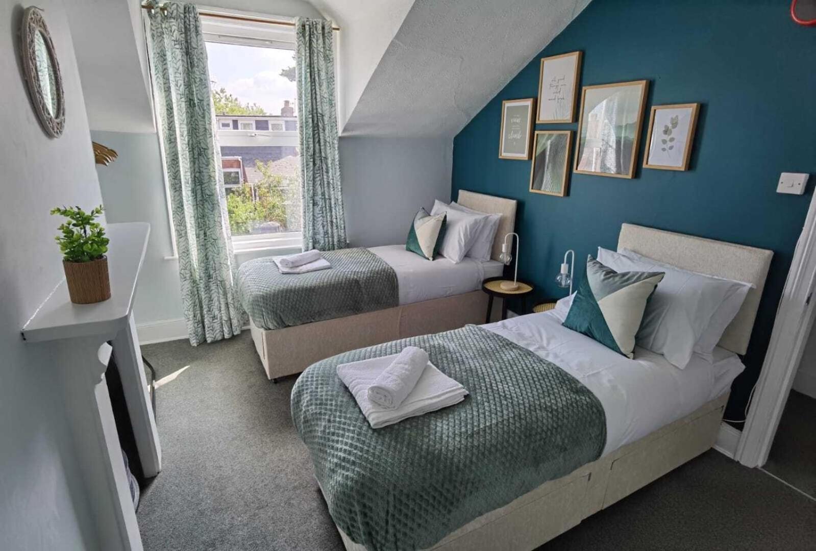 Ferienwohnung Raleigh Ff&Tf - 1 Bed Georgian Flat In The Centre Of Exeter, Free Parking With Wifi Zimmer foto